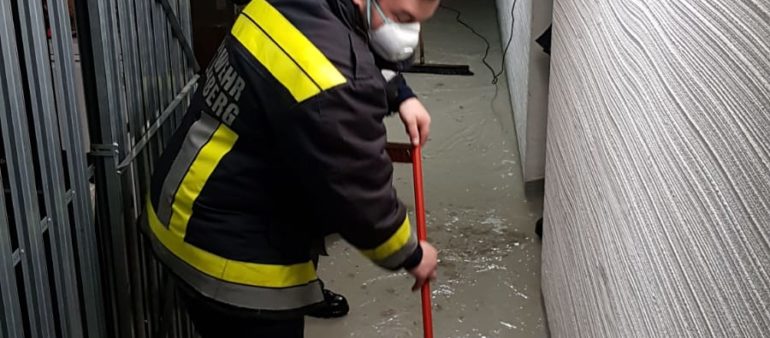 Auspumparbeiten in der Florianigasse